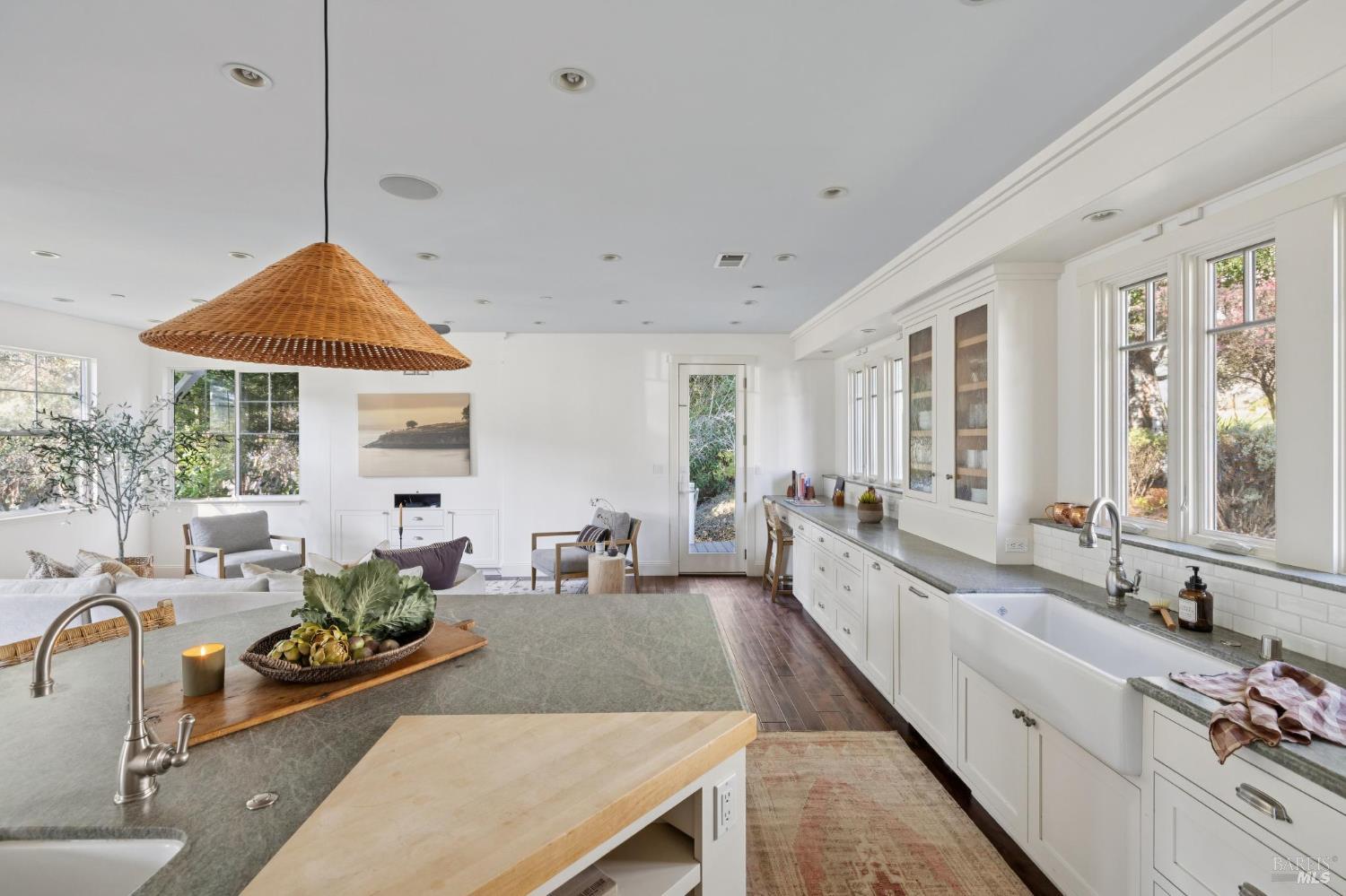 Detail Gallery Image 22 of 68 For 529 Alta Way, Mill Valley,  CA 94941 - 4 Beds | 2/1 Baths