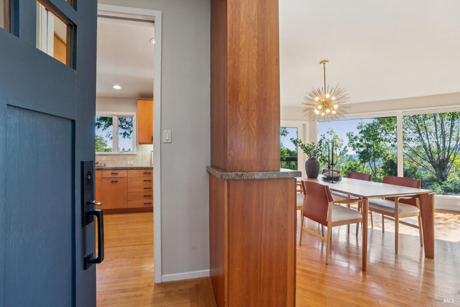 Detail Gallery Image 6 of 41 For 311 Edgewood Ave, Mill Valley,  CA 94941 - 3 Beds | 2 Baths