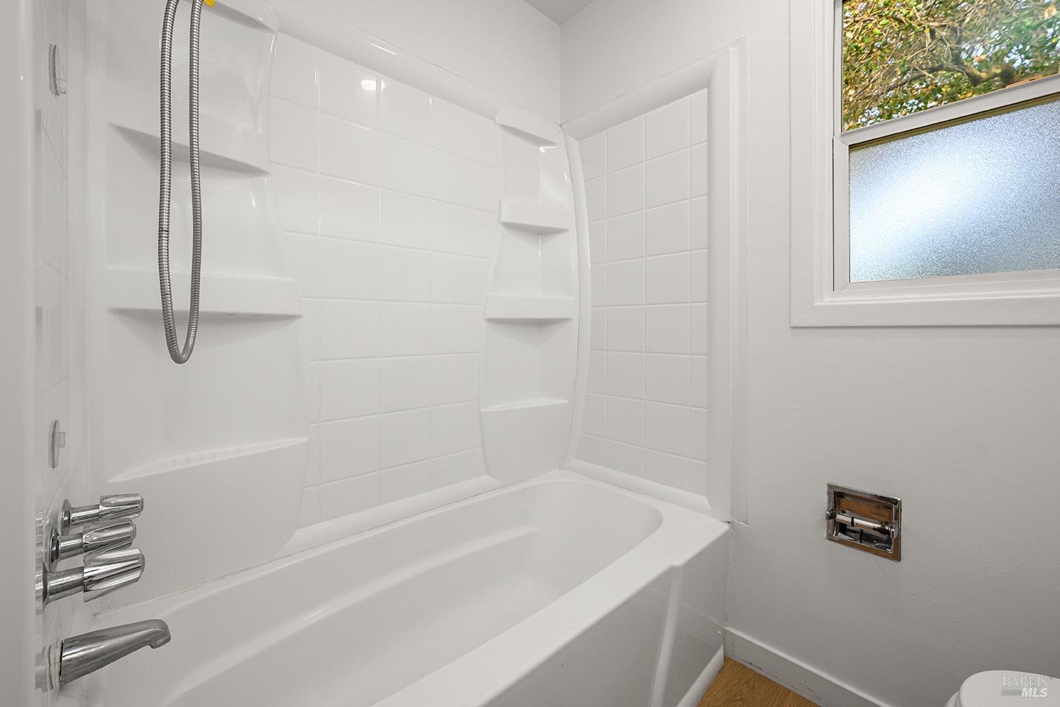 Detail Gallery Image 9 of 24 For 3119 Magowan Dr, Santa Rosa,  CA 95405 - 3 Beds | 1 Baths