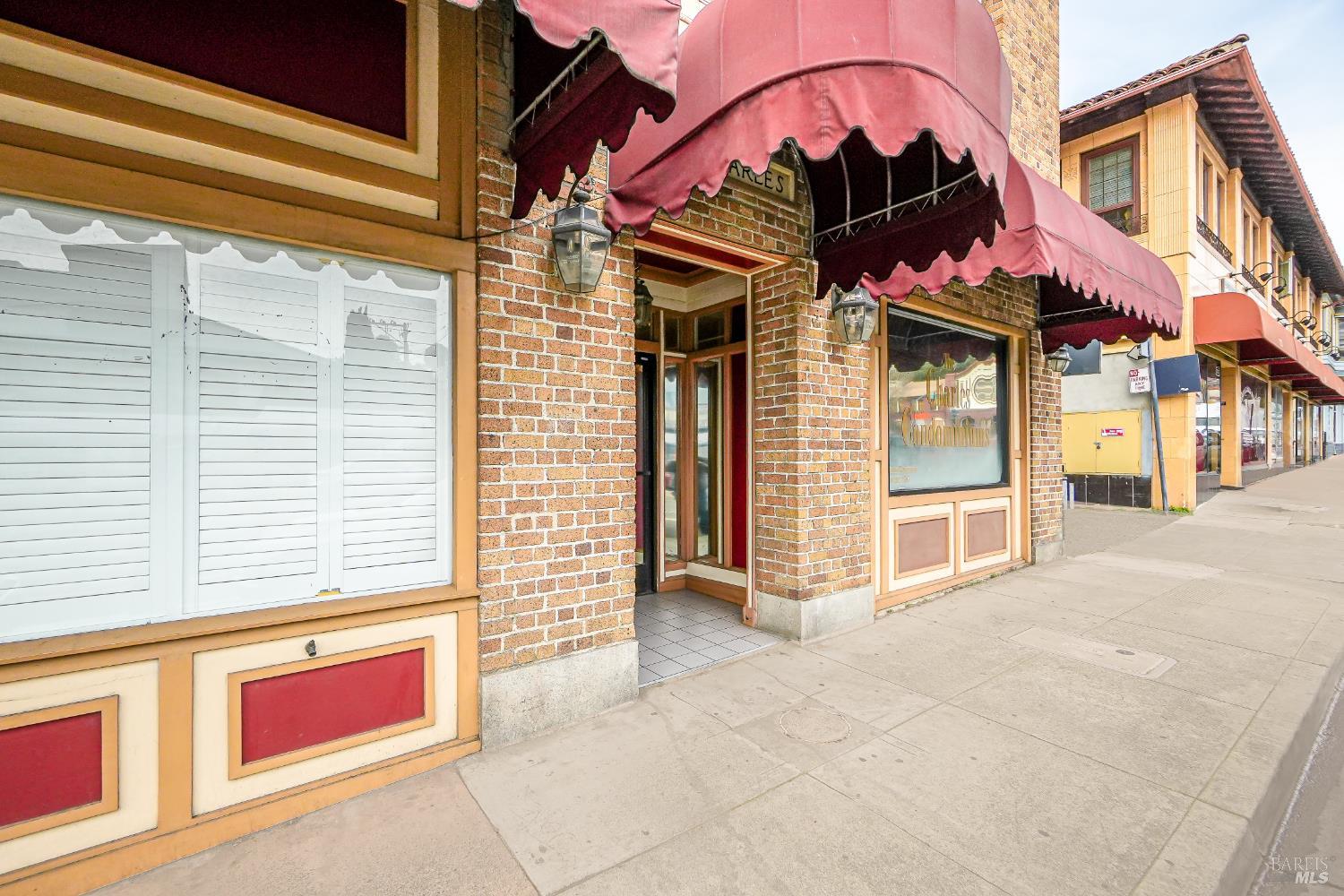 Detail Gallery Image 3 of 12 For 1715 Sonoma Apt Blvd #212,  Vallejo,  CA 94590 - 1 Beds | 1 Baths