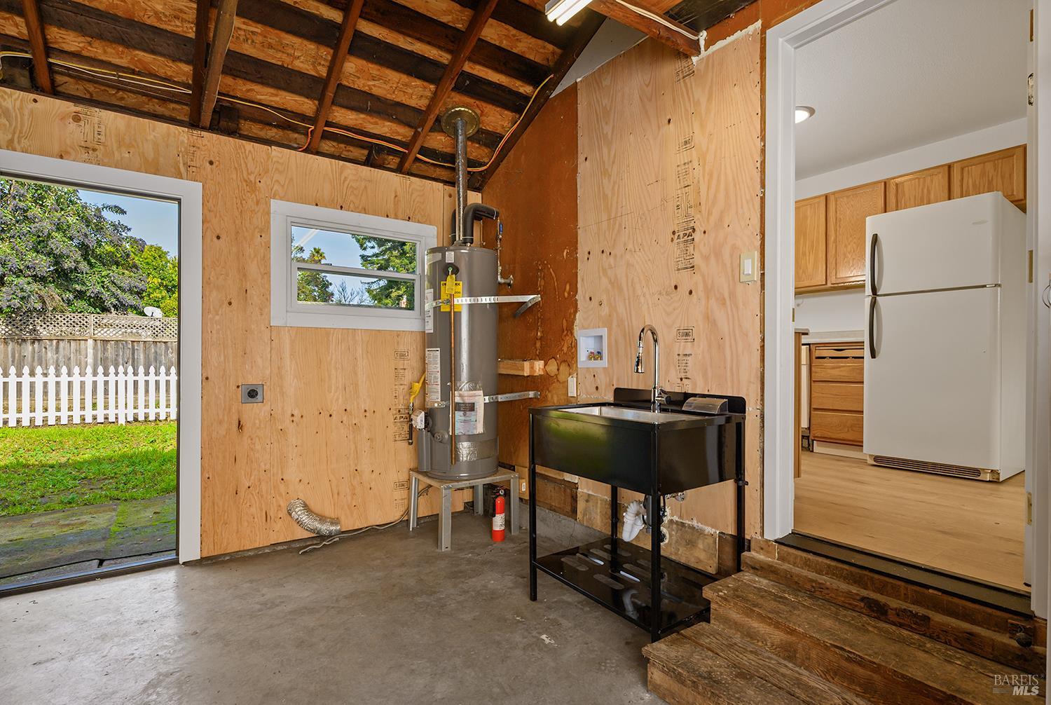 Detail Gallery Image 18 of 24 For 3119 Magowan Dr, Santa Rosa,  CA 95405 - 3 Beds | 1 Baths