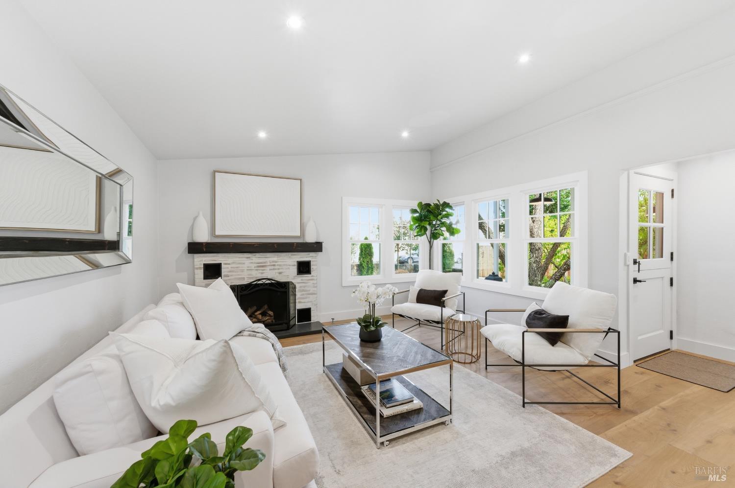 Detail Gallery Image 8 of 66 For 1123 Oak Ave, Saint Helena,  CA 94574 - – Beds | – Baths