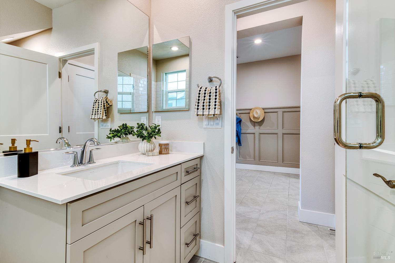 Detail Gallery Image 16 of 37 For 2733 Amora Ct, Santa Rosa,  CA 95407 - 4 Beds | 3/1 Baths