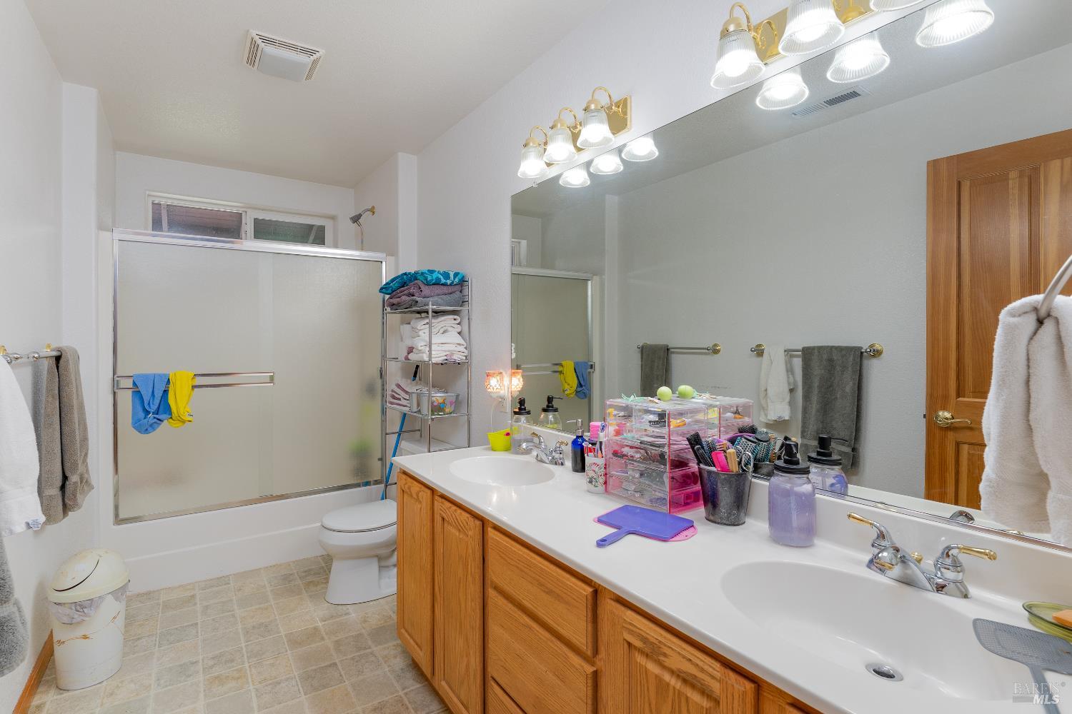 Detail Gallery Image 8 of 31 For 4862 Blue Lake Rd, Willits,  CA 95490 - 3 Beds | 2 Baths