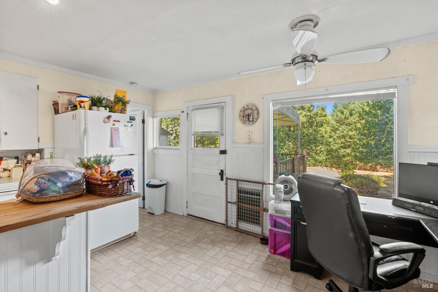 Detail Gallery Image 12 of 26 For 1301 Knob Hill Rd, Ukiah,  CA 95482 - 1 Beds | 1 Baths