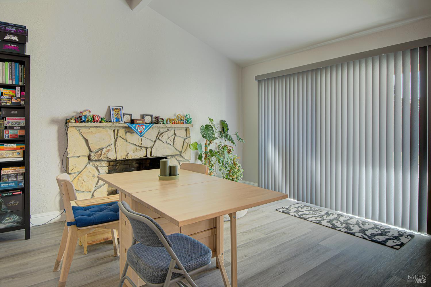 Detail Gallery Image 10 of 29 For 147 Erin Dr, Vallejo,  CA 94589 - 3 Beds | 2 Baths