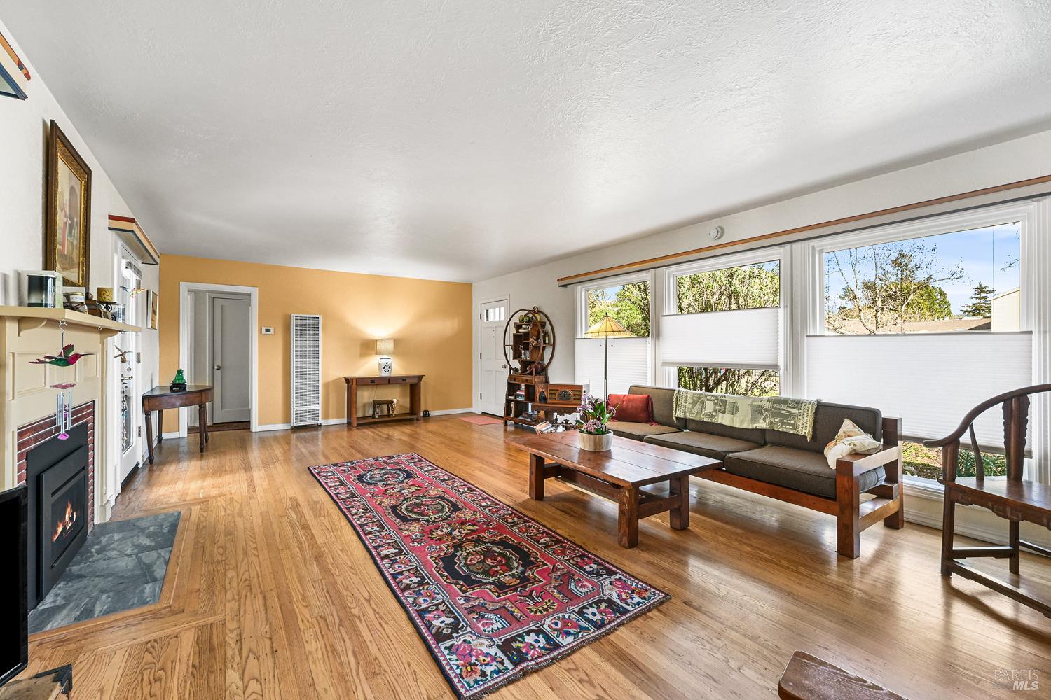 Detail Gallery Image 8 of 52 For 2003 Humboldt St, Santa Rosa,  CA 95404 - 2 Beds | 2 Baths