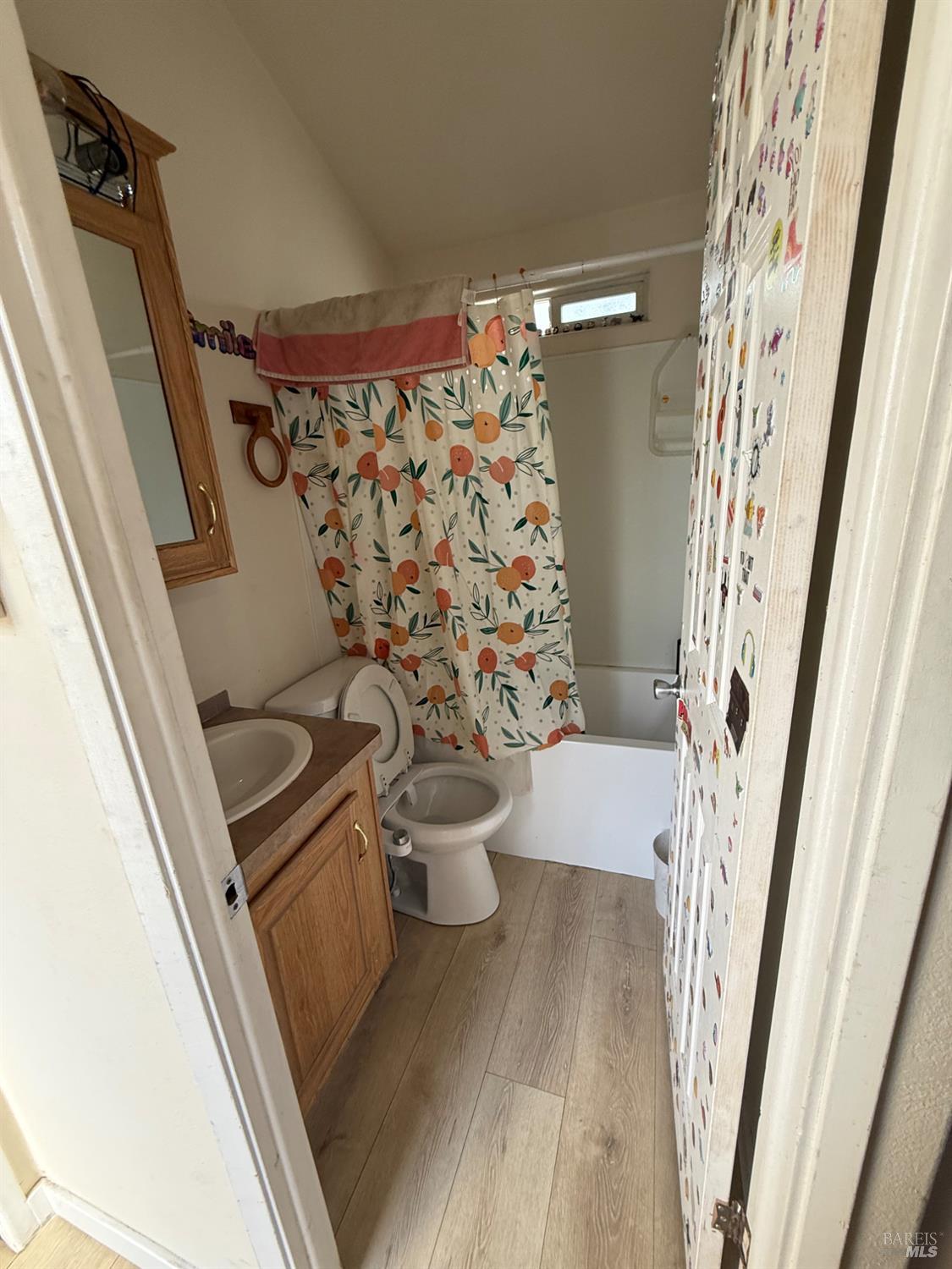 Detail Gallery Image 5 of 12 For 515 River Rd 6, Rio Vista,  CA 94571 - 2 Beds | 1/1 Baths