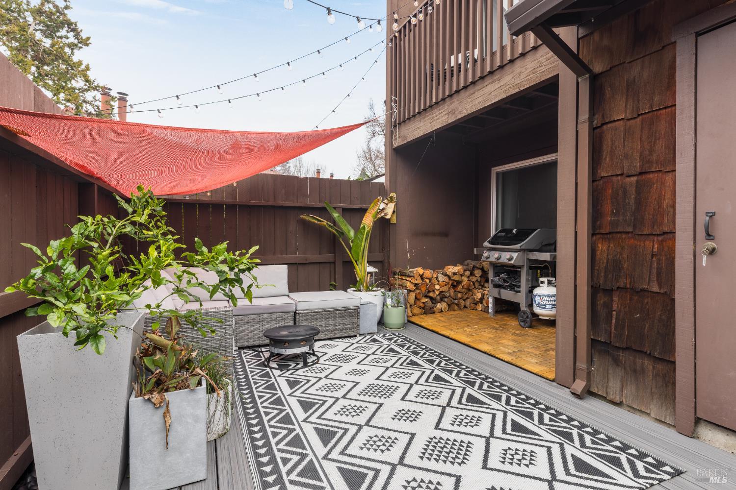 Detail Gallery Image 6 of 17 For 1430 Parkway Dr, Rohnert Park,  CA 94928 - 2 Beds | 1/1 Baths