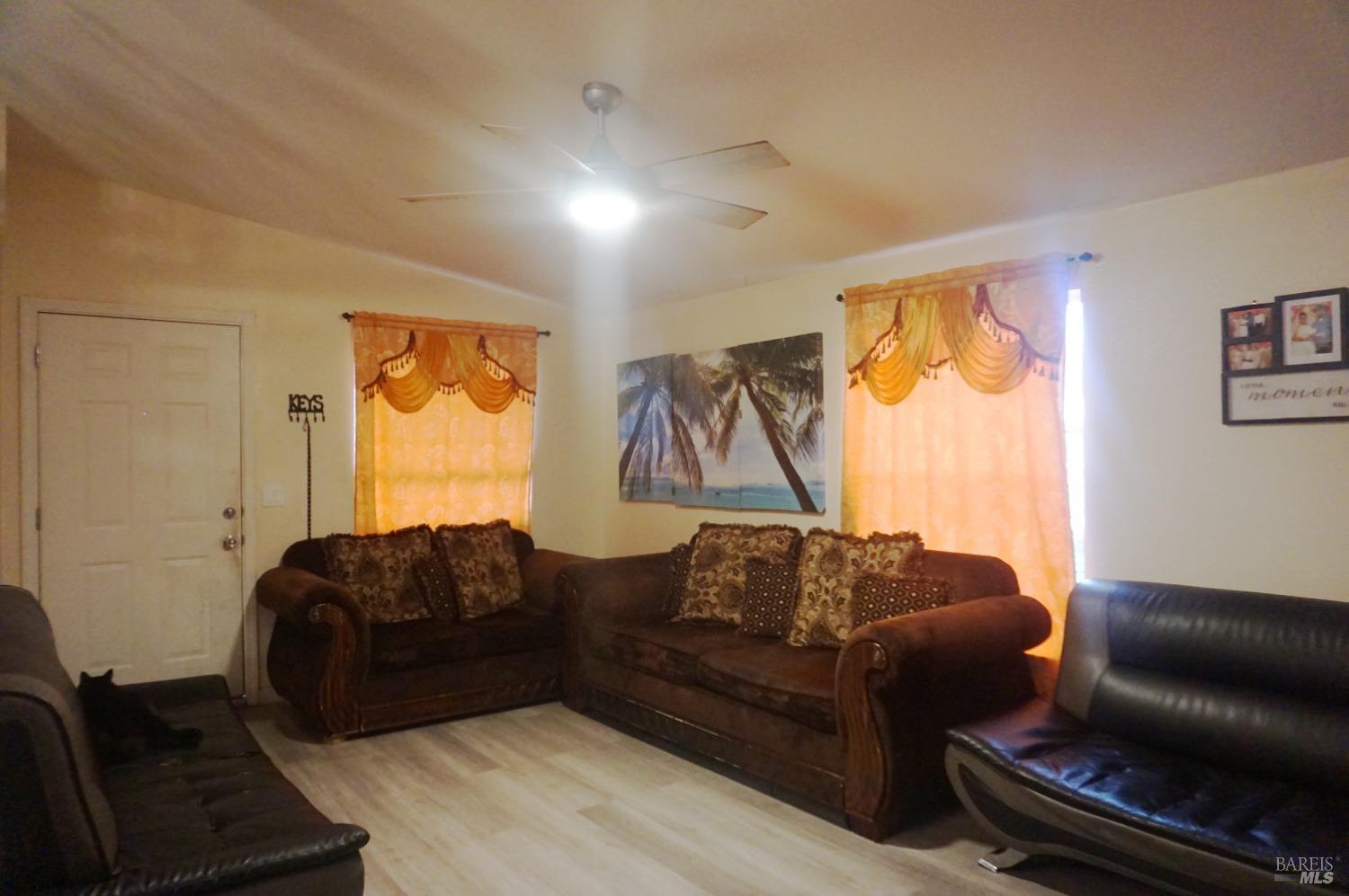 Detail Gallery Image 7 of 33 For 6004 Monticello Rd 7, Napa,  CA 94558 - 3 Beds | 2 Baths