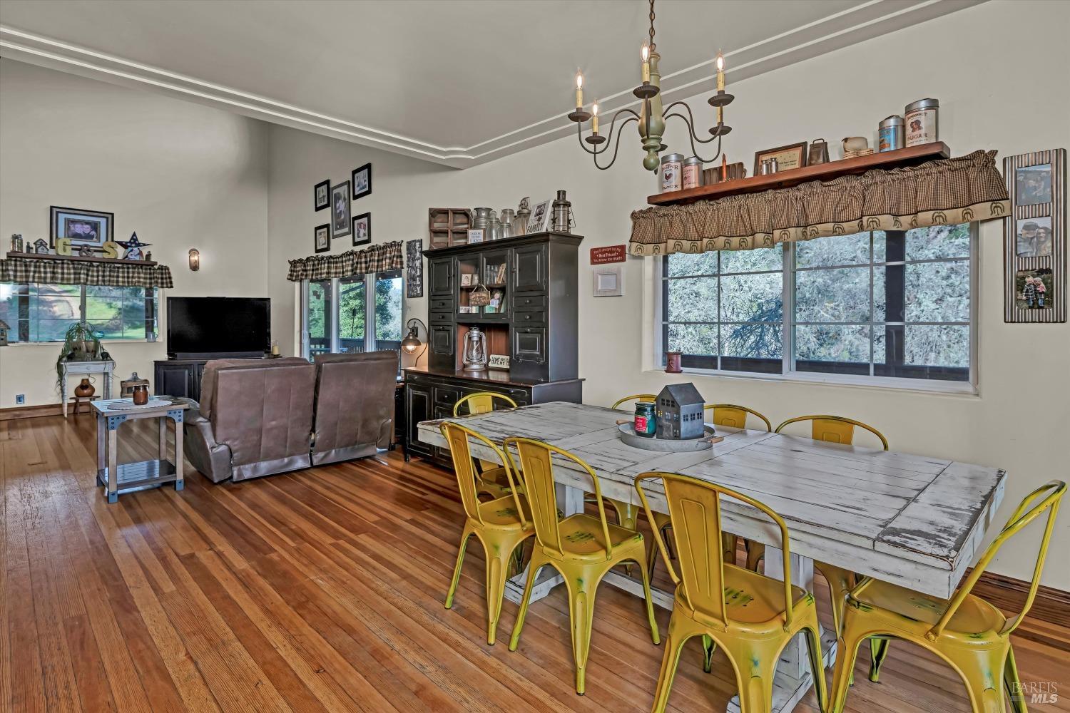 Detail Gallery Image 9 of 51 For 5963 Eickhoff Rd, Lakeport,  CA 95453 - 4 Beds | 2 Baths