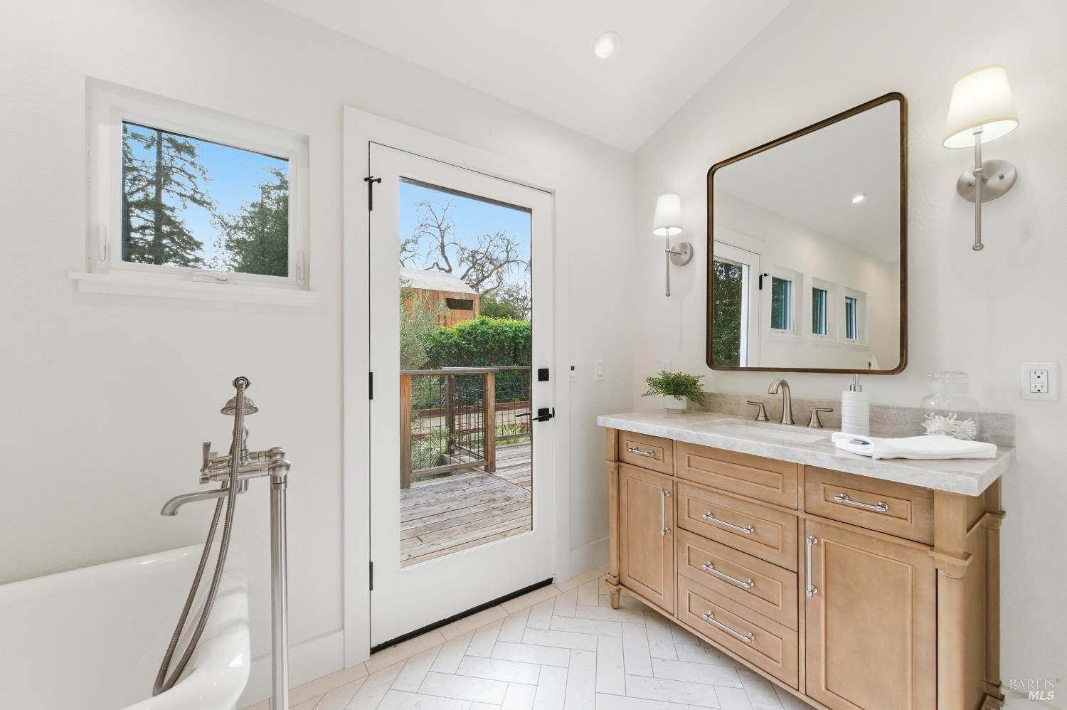 Detail Gallery Image 55 of 66 For 1123 Oak Ave, Saint Helena,  CA 94574 - – Beds | – Baths