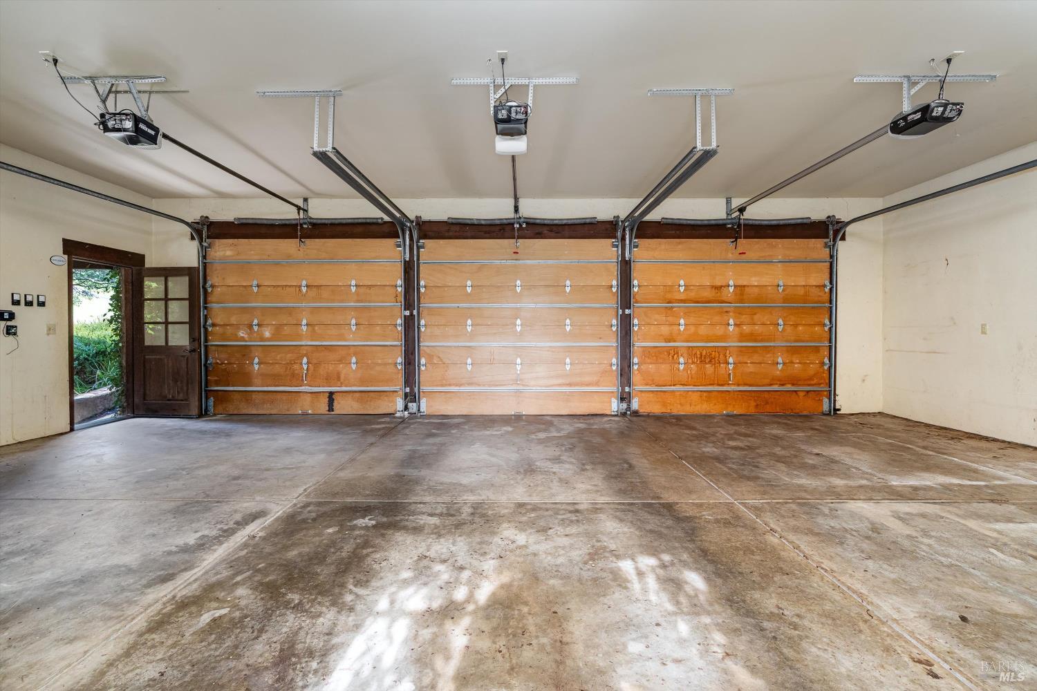 Detail Gallery Image 23 of 72 For 969 Rachael Rd, Sonoma,  CA 95476 - 4 Beds | 3/2 Baths