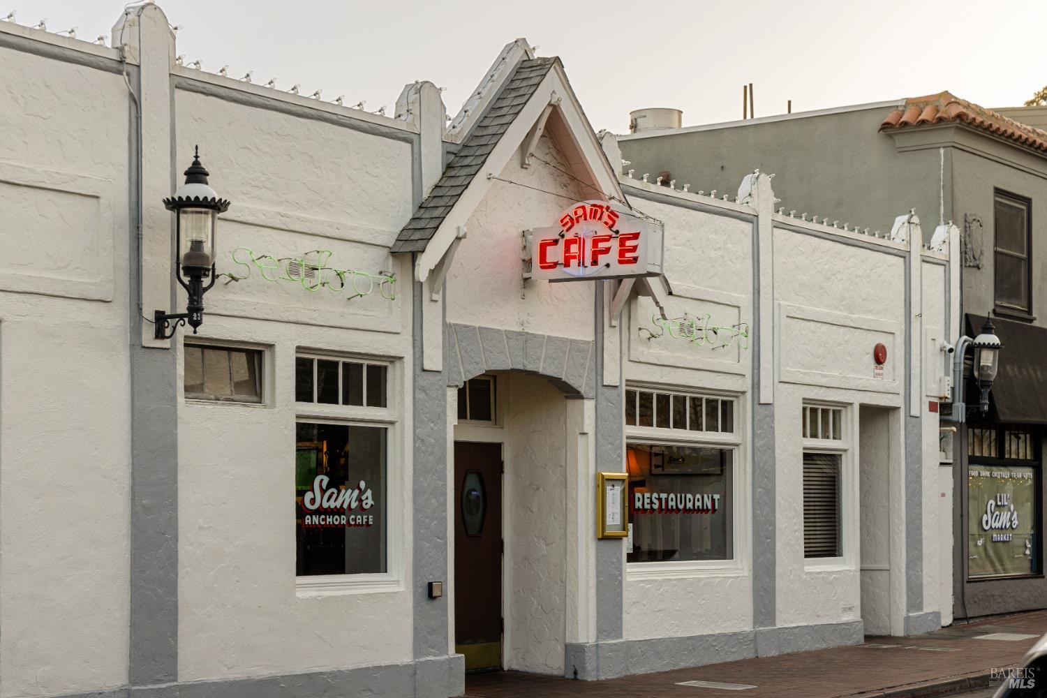 Detail Gallery Image 50 of 55 For 403 Paradise Dr, Tiburon,  CA 94920 - 3 Beds | 2/1 Baths