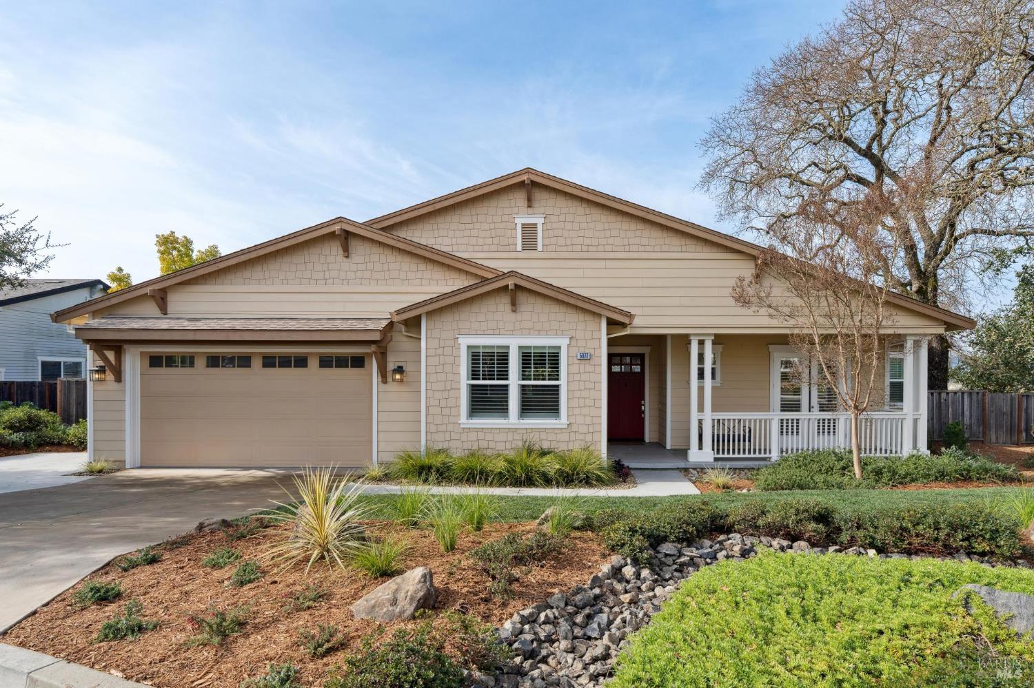 Detail Gallery Image 6 of 83 For 5677 Eastlake Dr, Santa Rosa,  CA 95409 - 5 Beds | 4 Baths