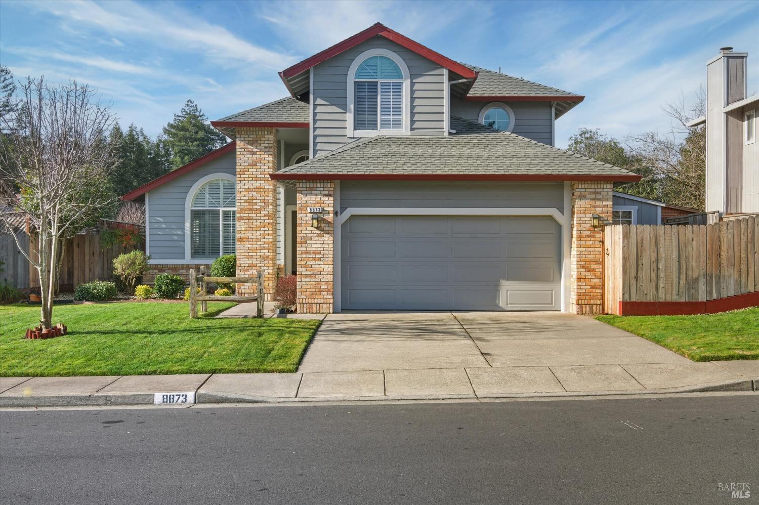 Detail Gallery Image 2 of 49 For 8873 Lebec Ln, Cotati,  CA 94931 - 4 Beds | 3 Baths