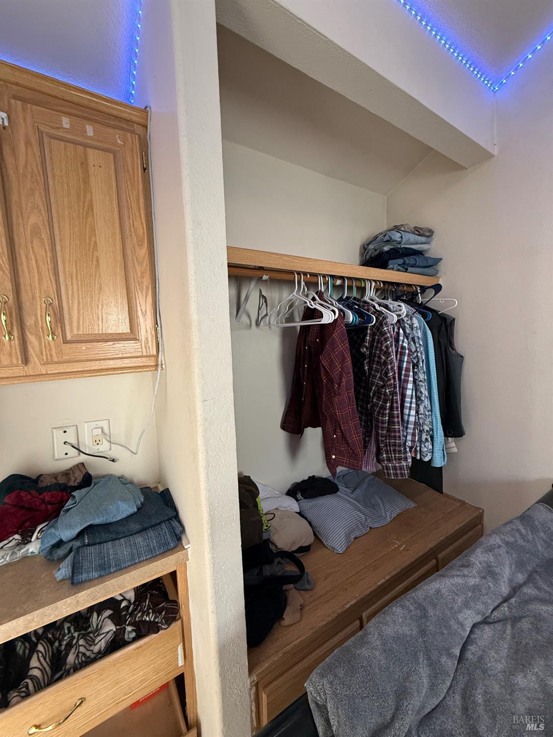 Detail Gallery Image 4 of 12 For 515 River Rd 6, Rio Vista,  CA 94571 - 2 Beds | 1/1 Baths