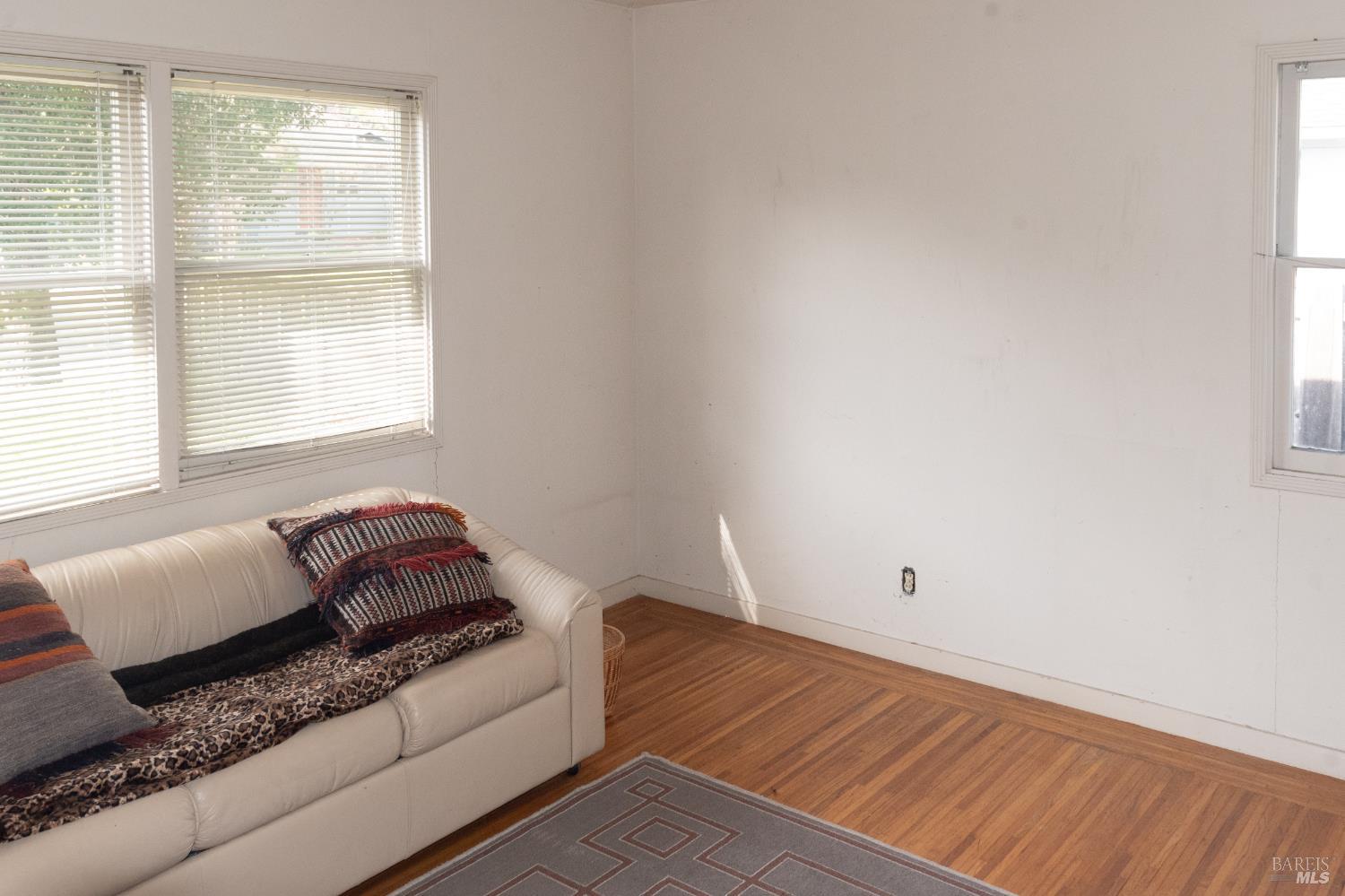 Detail Gallery Image 11 of 18 For 1210 Kendall Ct, Walnut Creek,  CA 94595 - 2 Beds | 1 Baths