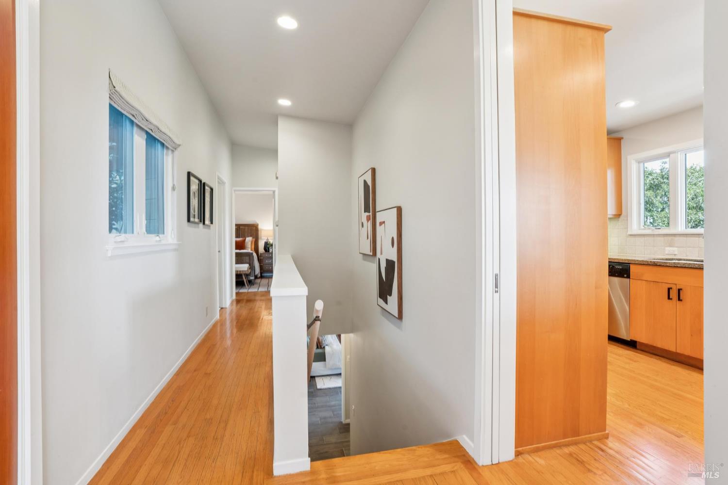 Detail Gallery Image 26 of 41 For 311 Edgewood Ave, Mill Valley,  CA 94941 - 3 Beds | 2 Baths