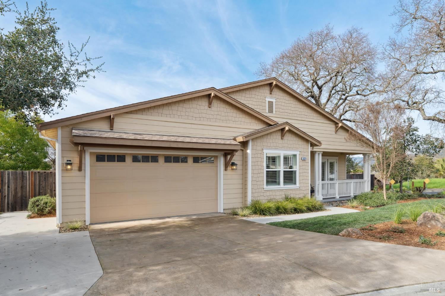 Detail Gallery Image 5 of 83 For 5677 Eastlake Dr, Santa Rosa,  CA 95409 - 5 Beds | 4 Baths