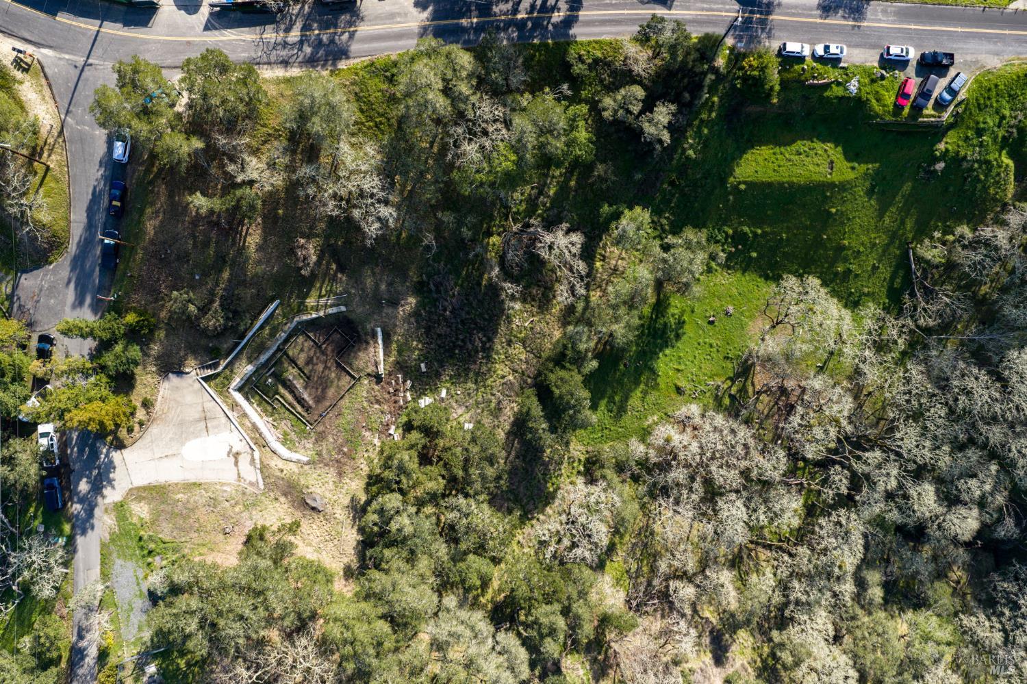 Detail Gallery Image 9 of 12 For 5251 Vista Grande Dr, Santa Rosa,  CA 95403 - – Beds | – Baths