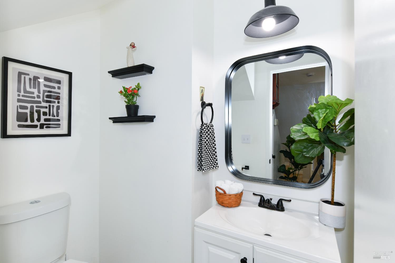 Detail Gallery Image 18 of 50 For 1118 Marina Dr, Napa,  CA 94559 - 2 Beds | 1/1 Baths