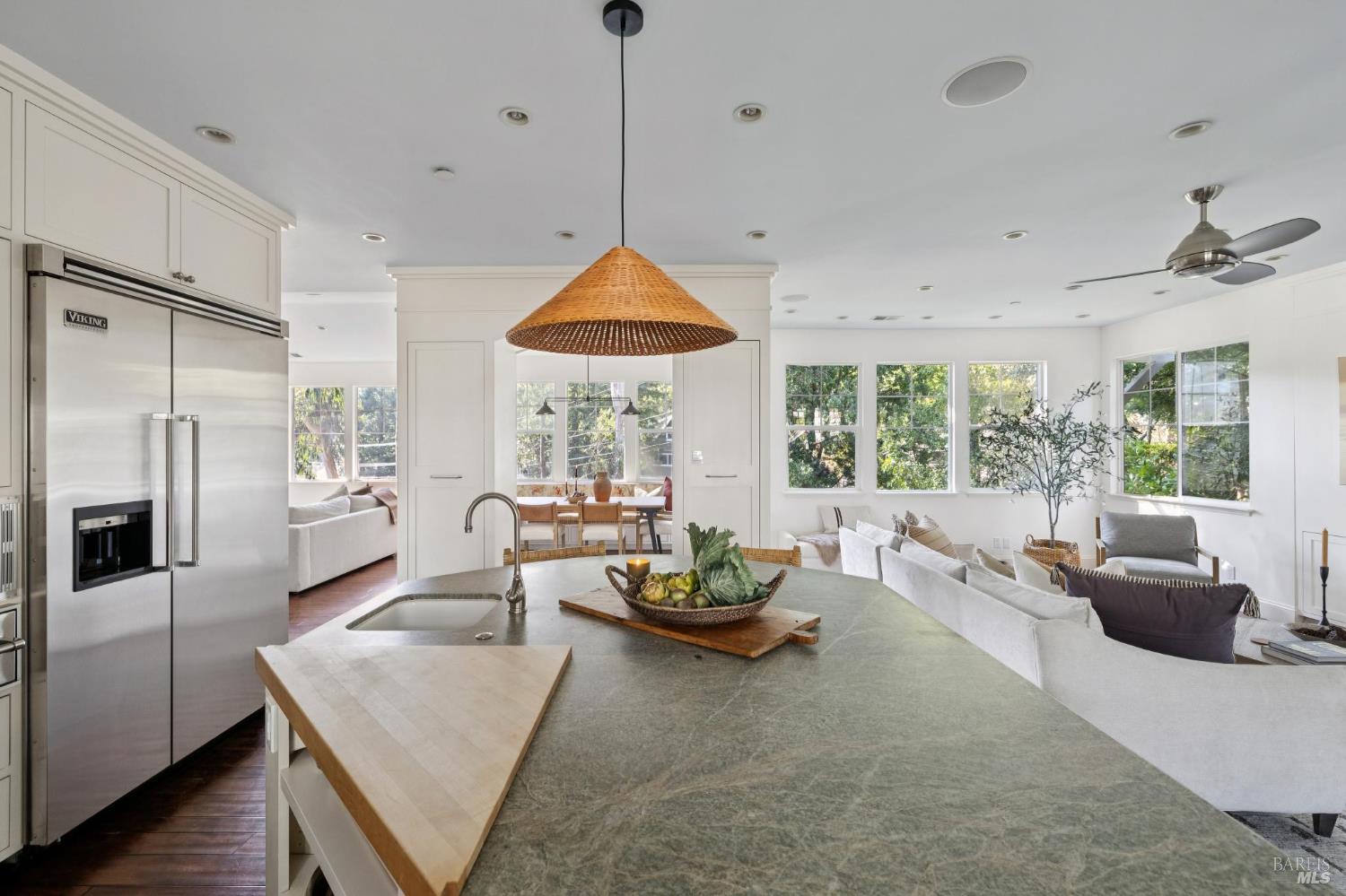 Detail Gallery Image 19 of 68 For 529 Alta Way, Mill Valley,  CA 94941 - 4 Beds | 2/1 Baths