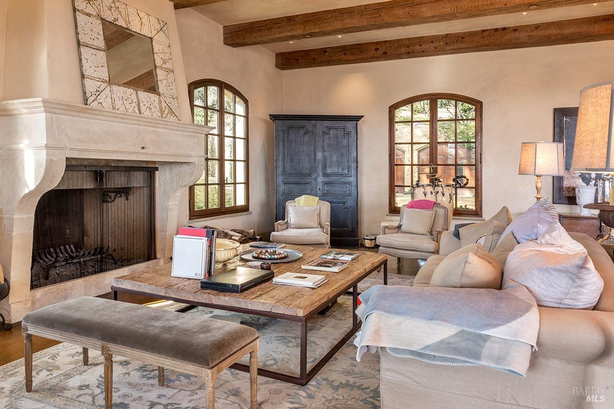 Detail Gallery Image 14 of 41 For 651 Wall Rd, Napa,  CA 94558 - 4 Beds | 5/2 Baths