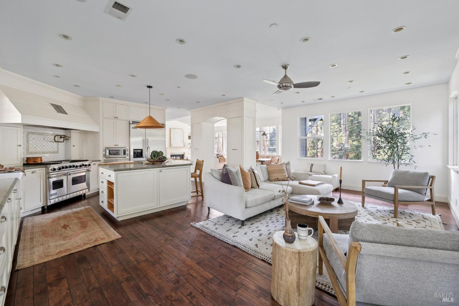 Detail Gallery Image 14 of 68 For 529 Alta Way, Mill Valley,  CA 94941 - 4 Beds | 2/1 Baths