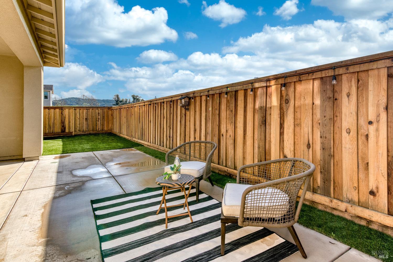 Detail Gallery Image 30 of 37 For 2733 Amora Ct, Santa Rosa,  CA 95407 - 4 Beds | 3/1 Baths