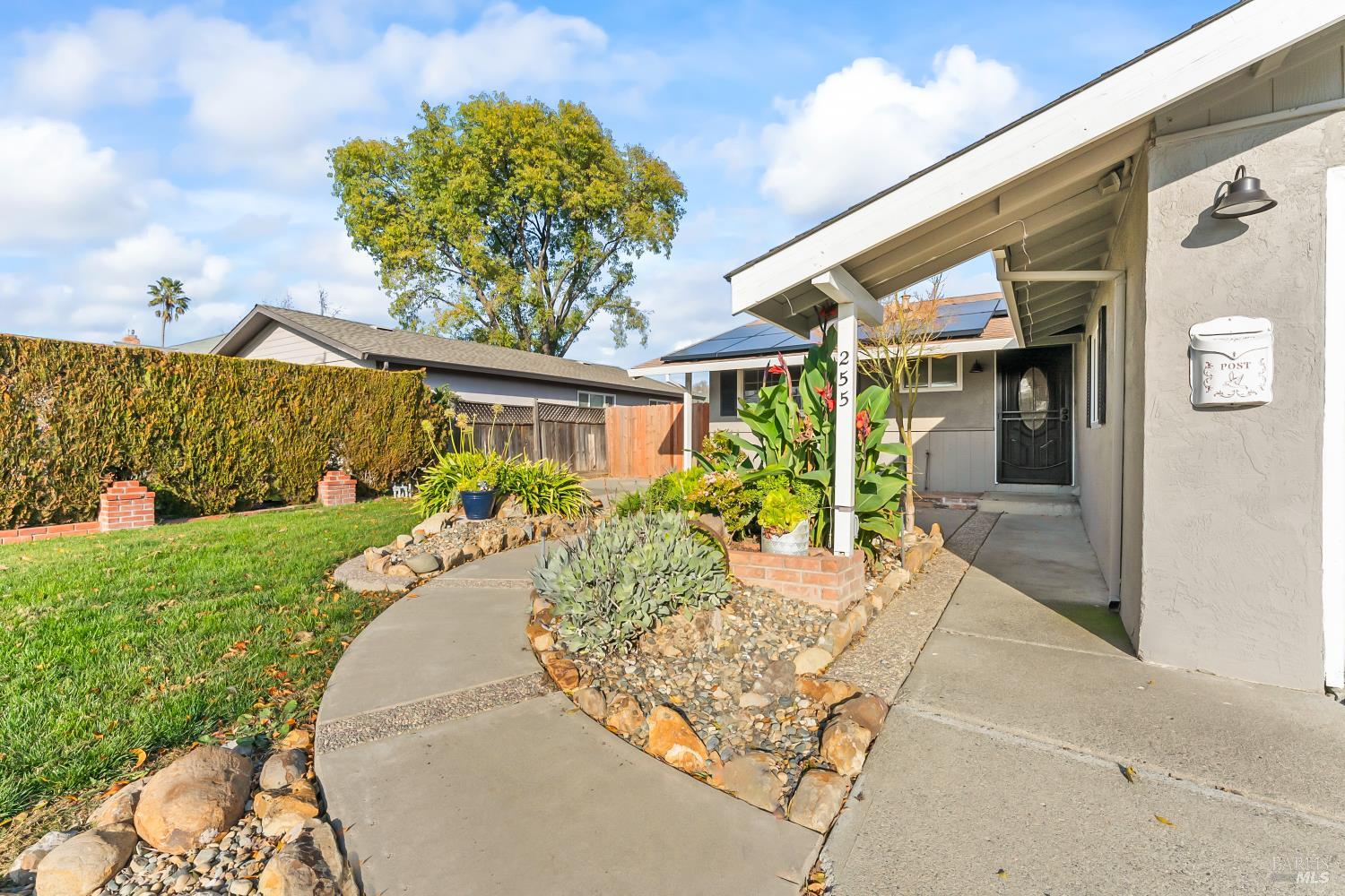 Detail Gallery Image 9 of 40 For 255 Bowline Dr, Vacaville,  CA 95687 - 3 Beds | 1 Baths