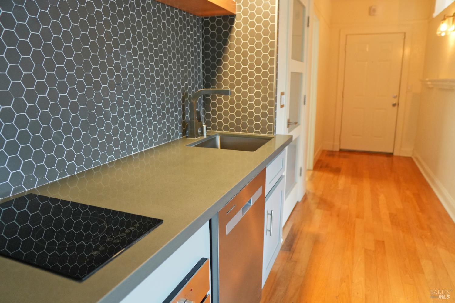 Detail Gallery Image 8 of 12 For 1715 Sonoma Apt Blvd #212,  Vallejo,  CA 94590 - 1 Beds | 1 Baths