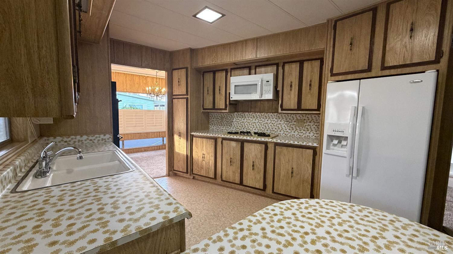 Detail Gallery Image 18 of 48 For 145 Stratford Way, Santa Rosa,  CA 95401 - 2 Beds | 2 Baths