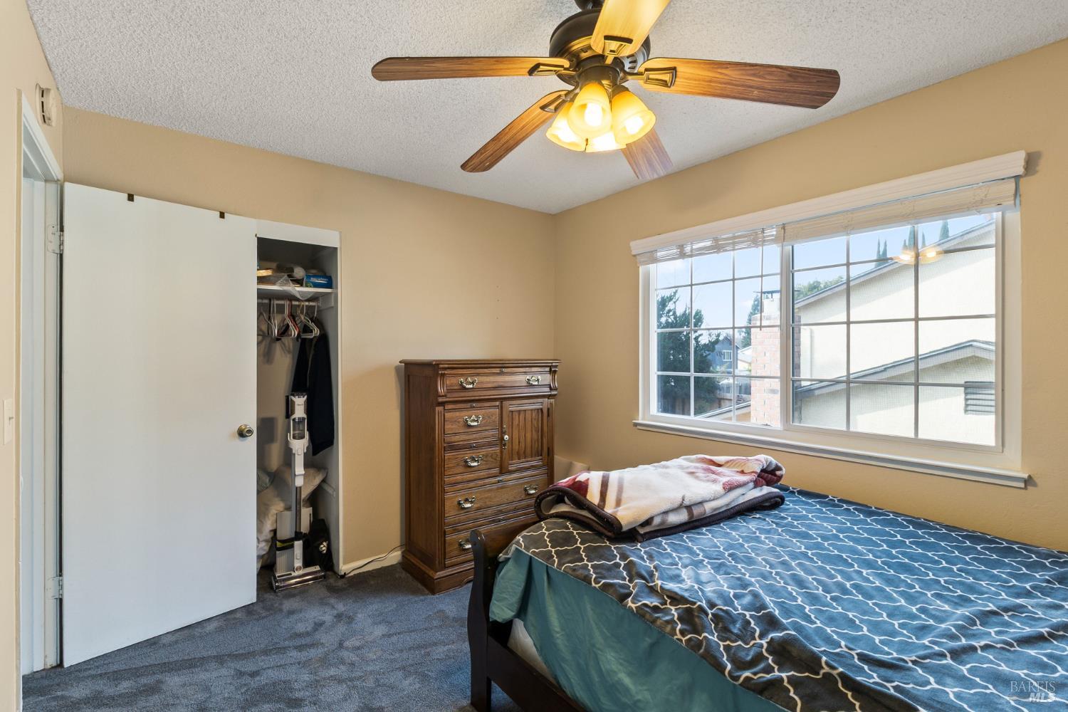 Detail Gallery Image 28 of 50 For 160 Bristol Dr, Vacaville,  CA 95687 - 4 Beds | 2/1 Baths