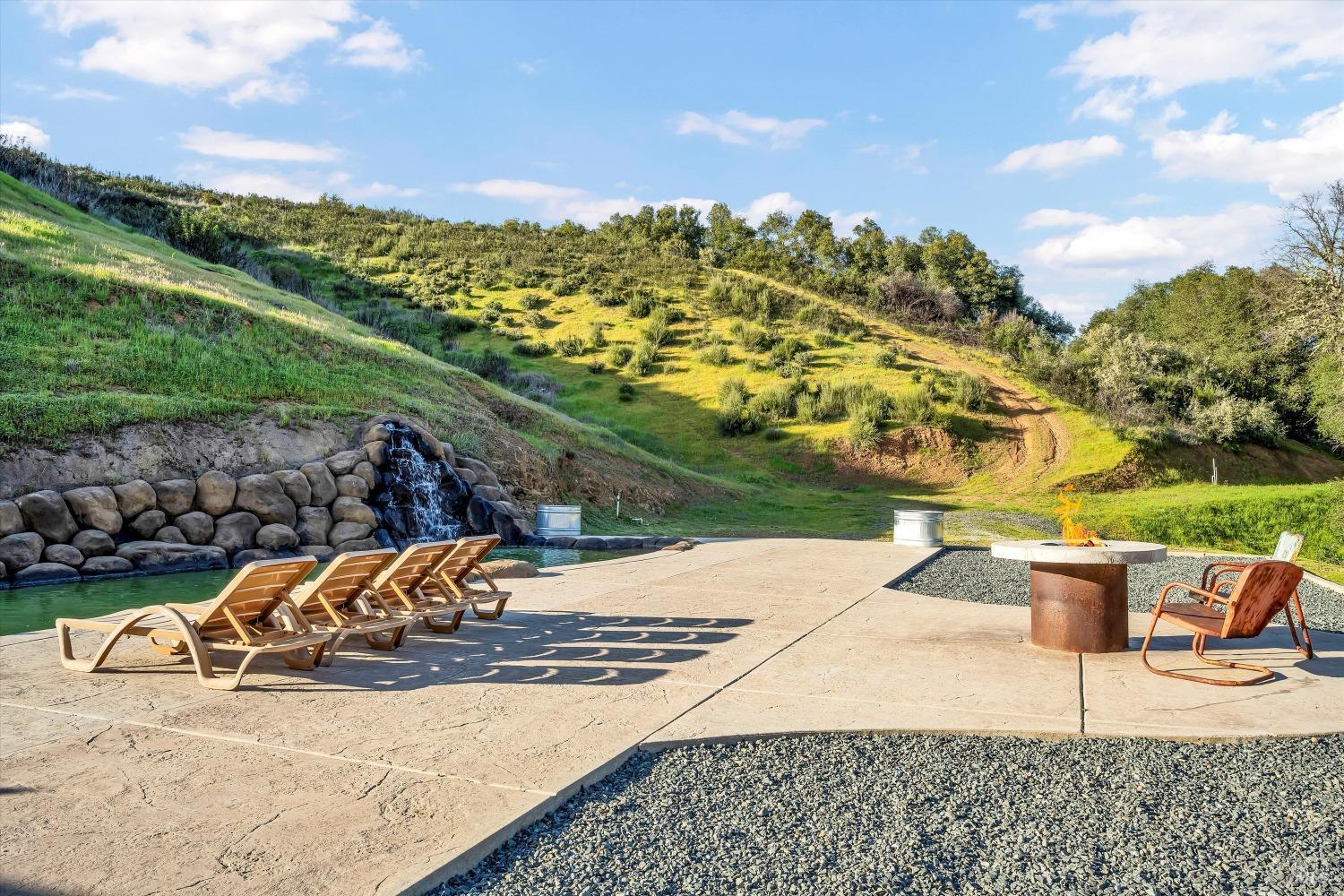 Detail Gallery Image 41 of 51 For 5963 Eickhoff Rd, Lakeport,  CA 95453 - 4 Beds | 2 Baths