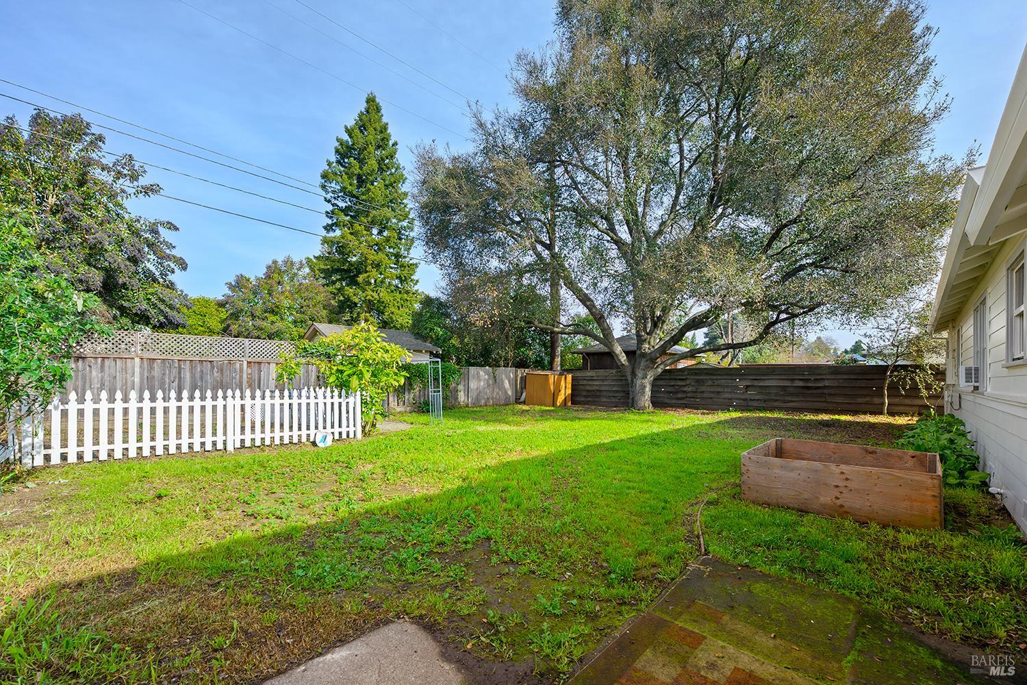 Detail Gallery Image 19 of 24 For 3119 Magowan Dr, Santa Rosa,  CA 95405 - 3 Beds | 1 Baths