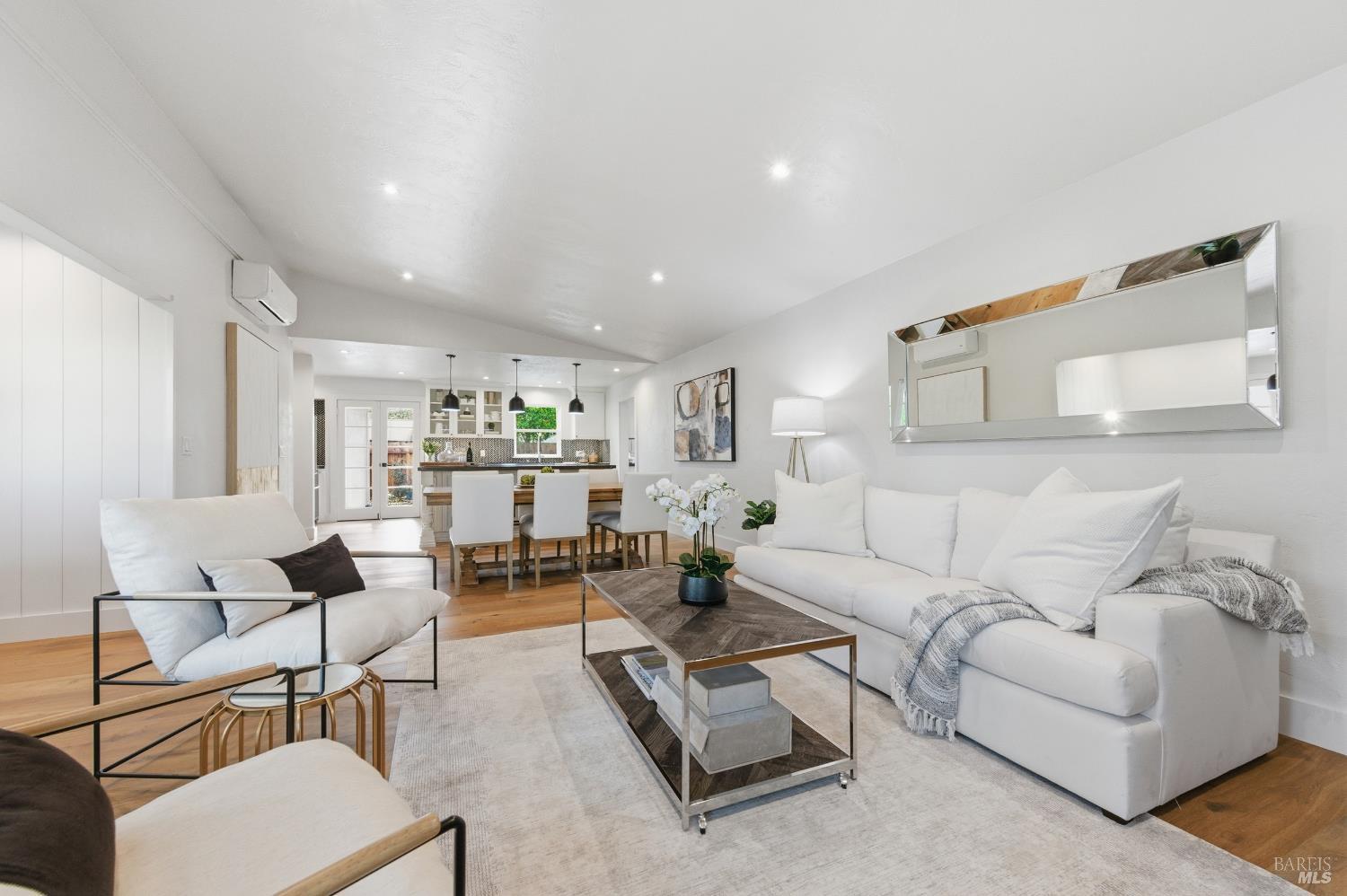 Detail Gallery Image 10 of 66 For 1123 Oak Ave, Saint Helena,  CA 94574 - – Beds | – Baths