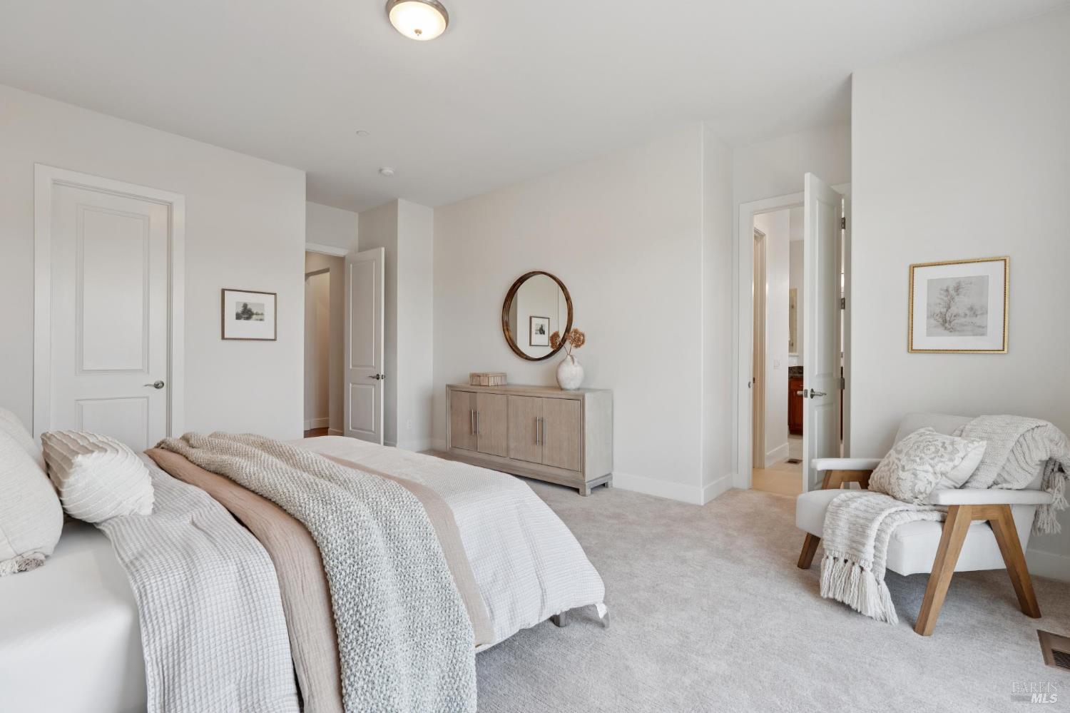 Detail Gallery Image 35 of 83 For 5677 Eastlake Dr, Santa Rosa,  CA 95409 - 5 Beds | 4 Baths