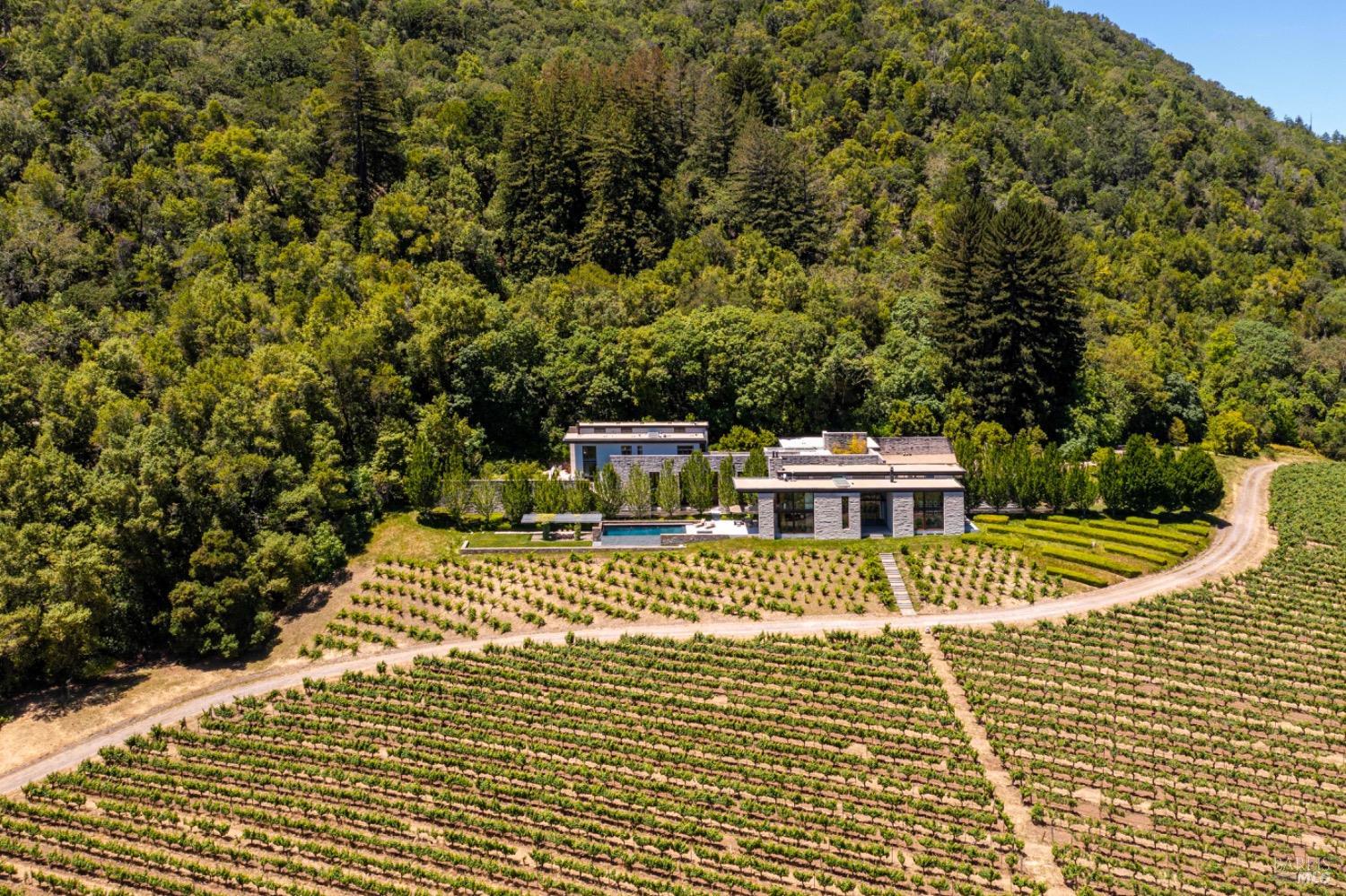 Detail Gallery Image 48 of 51 For 7596 Sonoma Mountain Rd, Glen Ellen,  CA 95442 - 7 Beds | 6/4 Baths