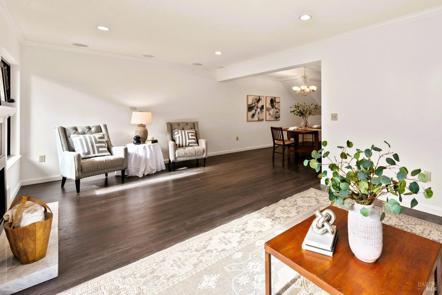 Detail Gallery Image 13 of 30 For 5 Velasco Ct, Novato,  CA 94949 - 3 Beds | 2/1 Baths