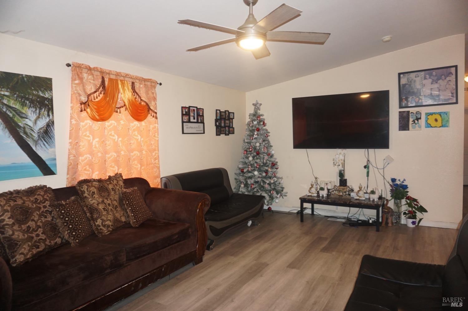 Detail Gallery Image 6 of 33 For 6004 Monticello Rd 7, Napa,  CA 94558 - 3 Beds | 2 Baths