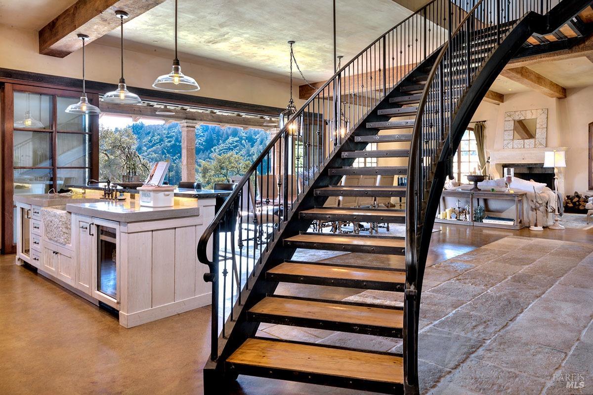 Detail Gallery Image 18 of 41 For 651 Wall Rd, Napa,  CA 94558 - 4 Beds | 5/2 Baths