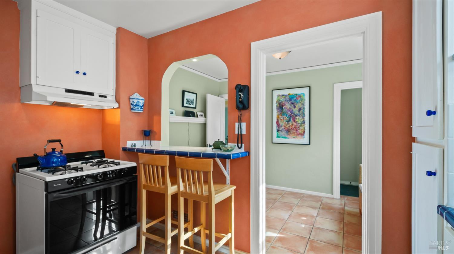 Detail Gallery Image 9 of 28 For 717 C St, San Rafael,  CA 94901 - 2 Beds | 1 Baths