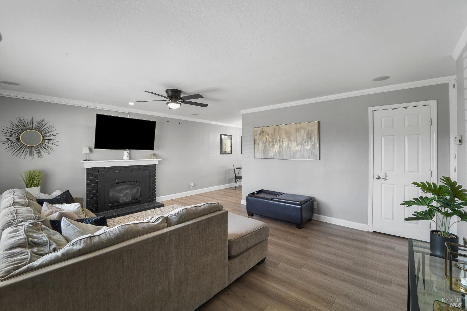 Detail Gallery Image 8 of 37 For 113 Richard Pl, Vacaville,  CA 95687 - 3 Beds | 2 Baths