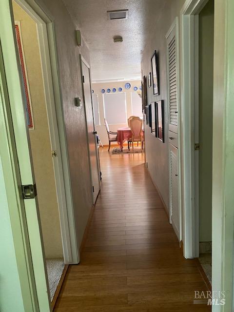 Detail Gallery Image 13 of 20 For 3136 Westridge Dr, Kelseyville,  CA 95451 - 2 Beds | 2 Baths