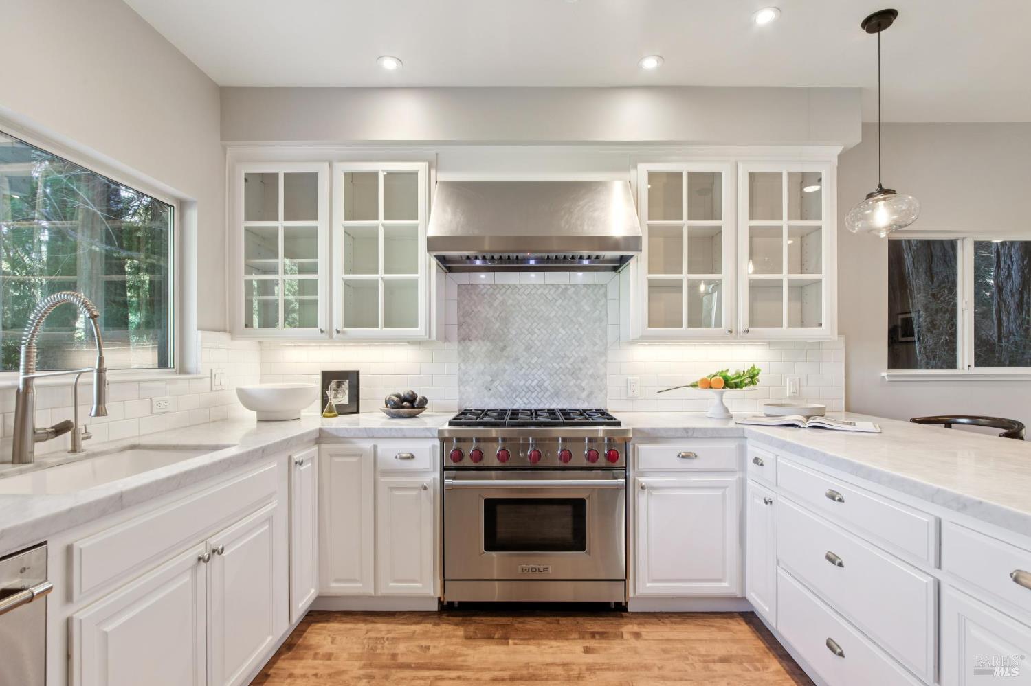 Detail Gallery Image 13 of 41 For 70 Madrone Park Cir, Mill Valley,  CA 94941 - 4 Beds | 2/1 Baths