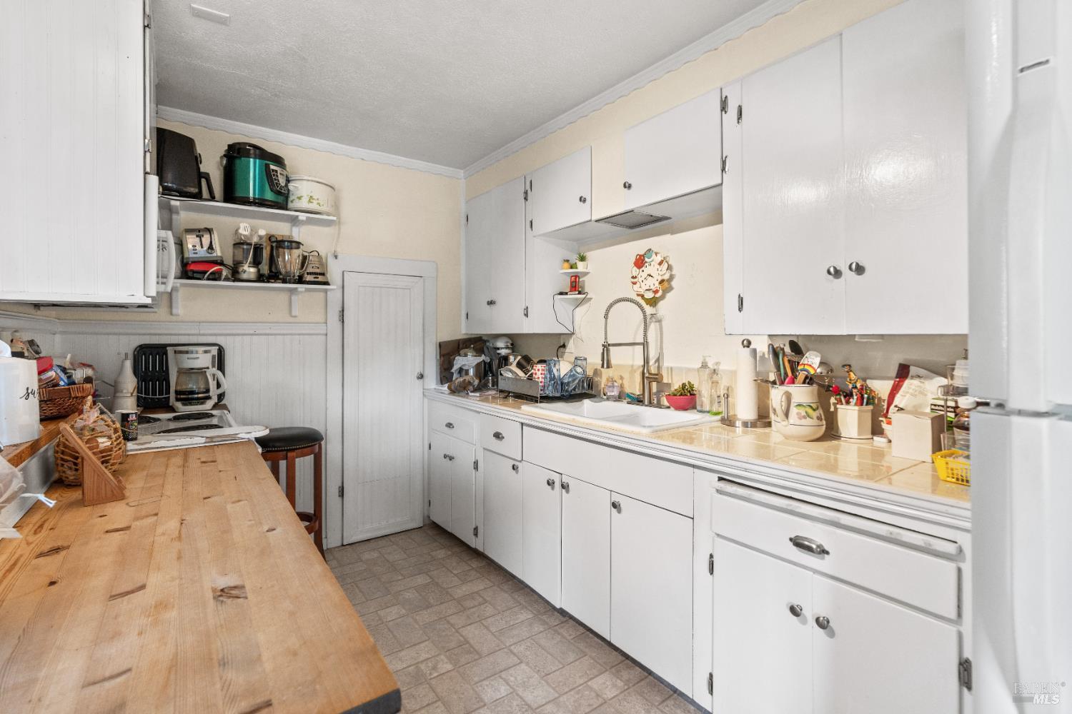 Detail Gallery Image 4 of 26 For 1301 Knob Hill Rd, Ukiah,  CA 95482 - 1 Beds | 1 Baths