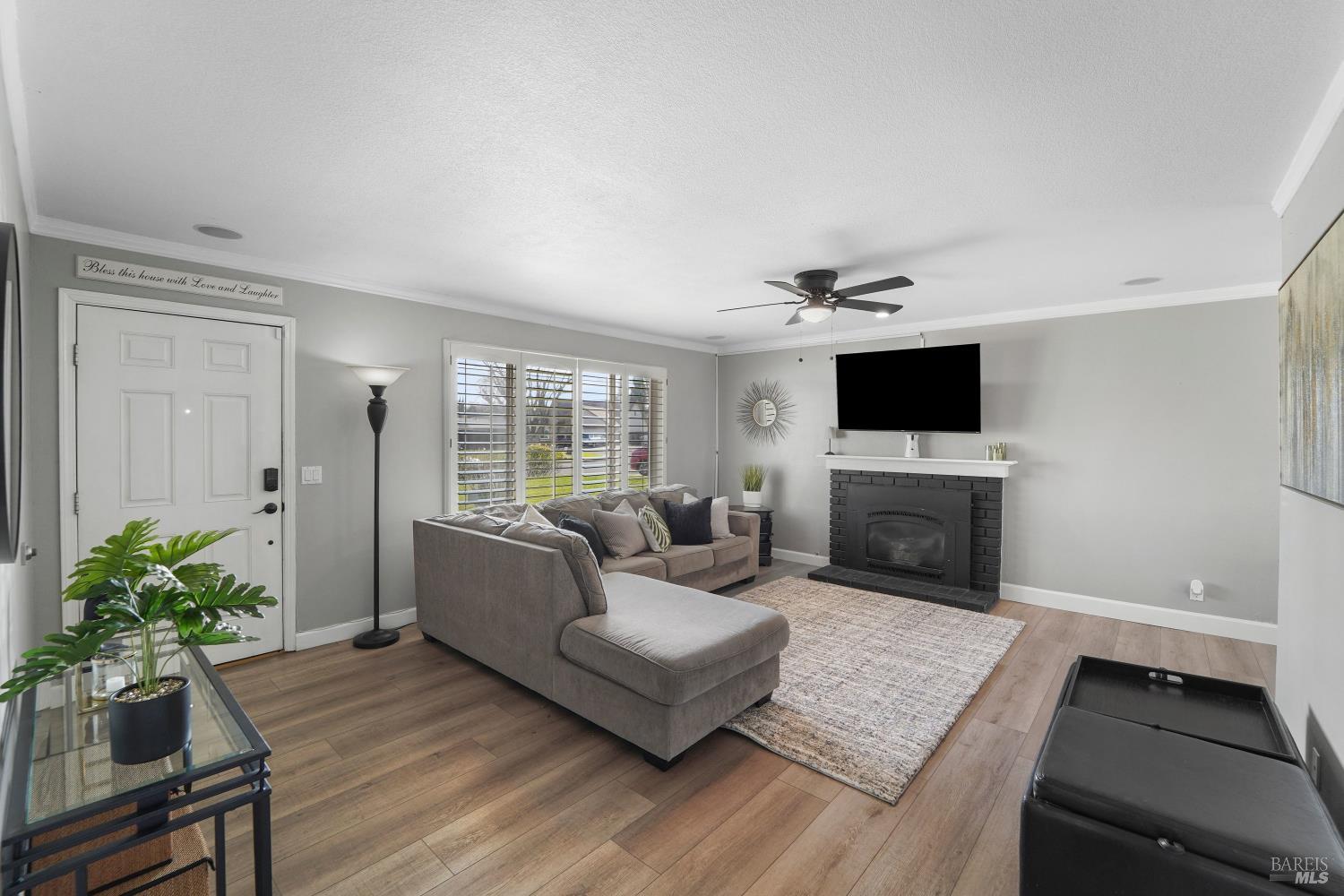 Detail Gallery Image 9 of 37 For 113 Richard Pl, Vacaville,  CA 95687 - 3 Beds | 2 Baths