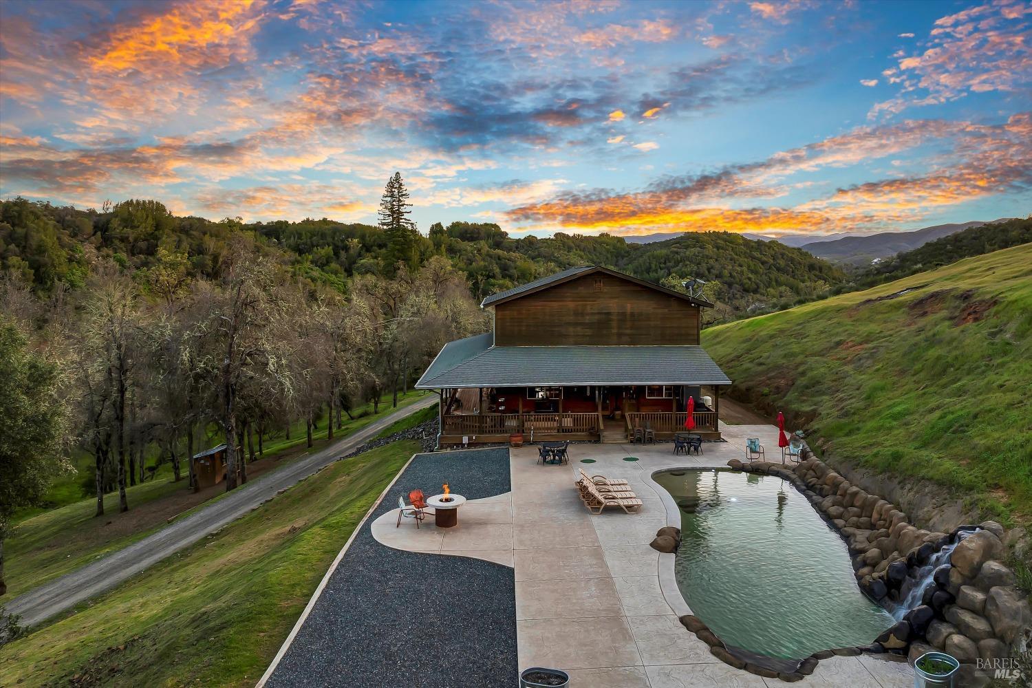 Detail Gallery Image 2 of 51 For 5963 Eickhoff Rd, Lakeport,  CA 95453 - 4 Beds | 2 Baths