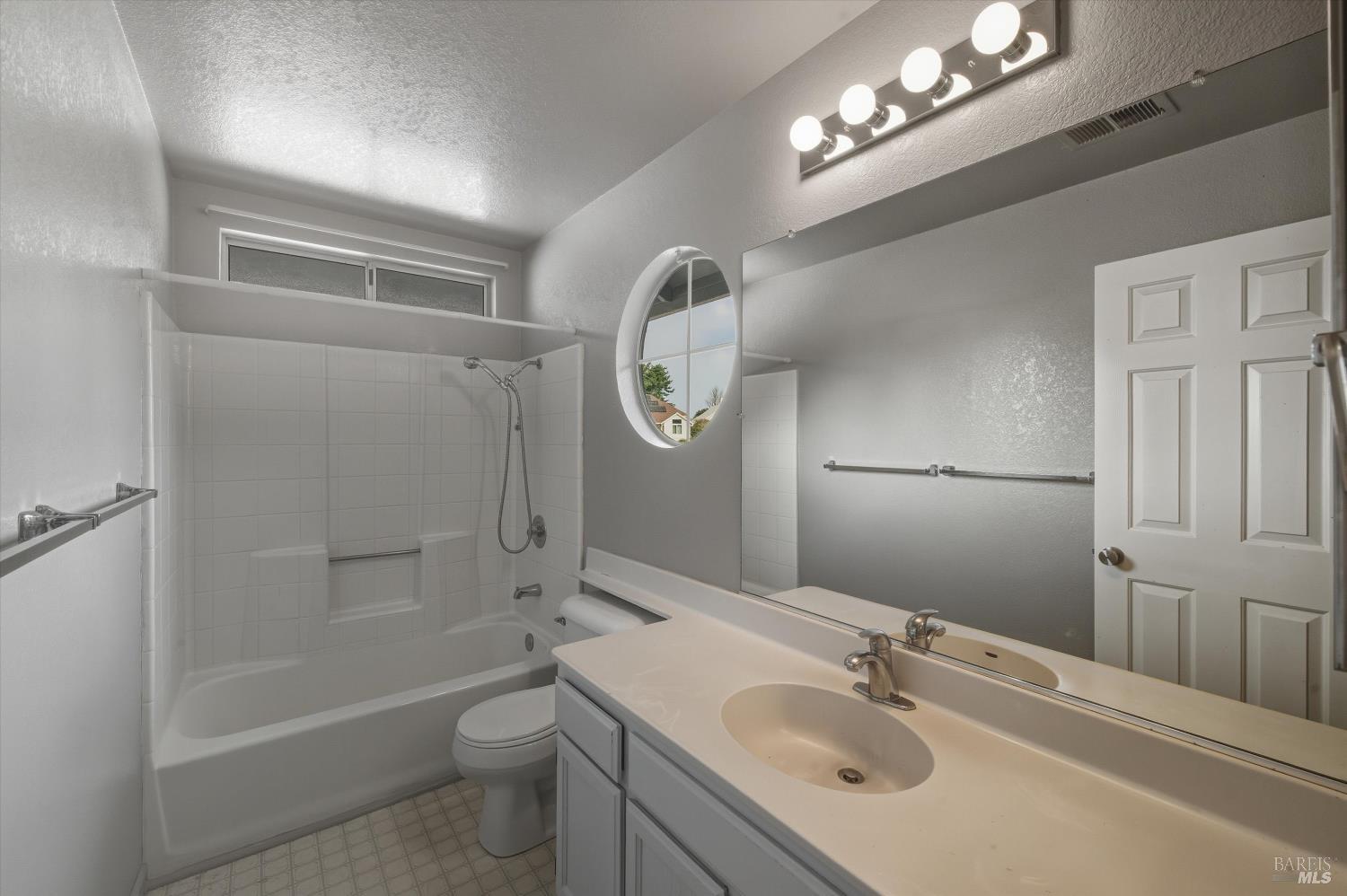 Detail Gallery Image 31 of 49 For 8873 Lebec Ln, Cotati,  CA 94931 - 4 Beds | 3 Baths